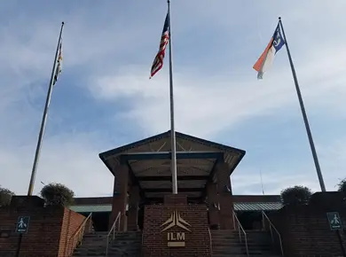 Wilmington Airport Parking ILM Logo