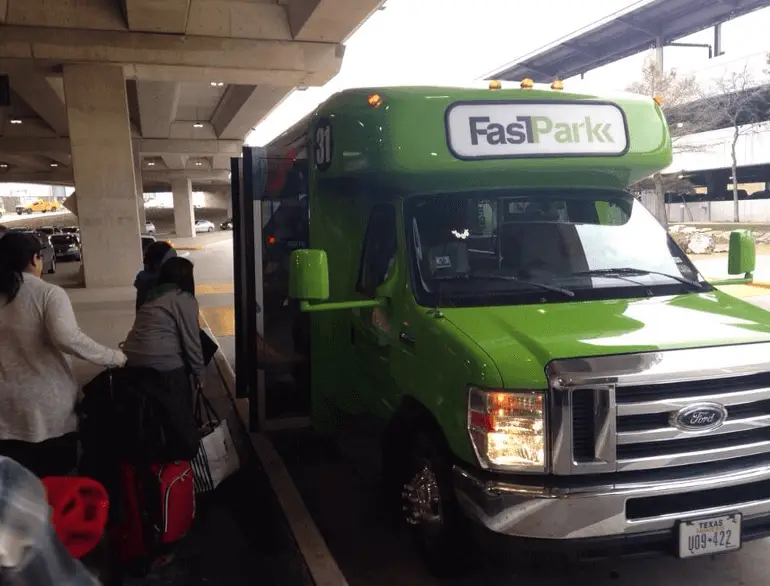 park place airport parking cleveland logo1