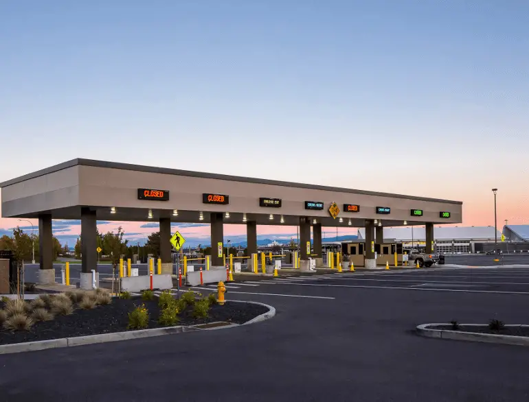 outside airport parking spokane logo1