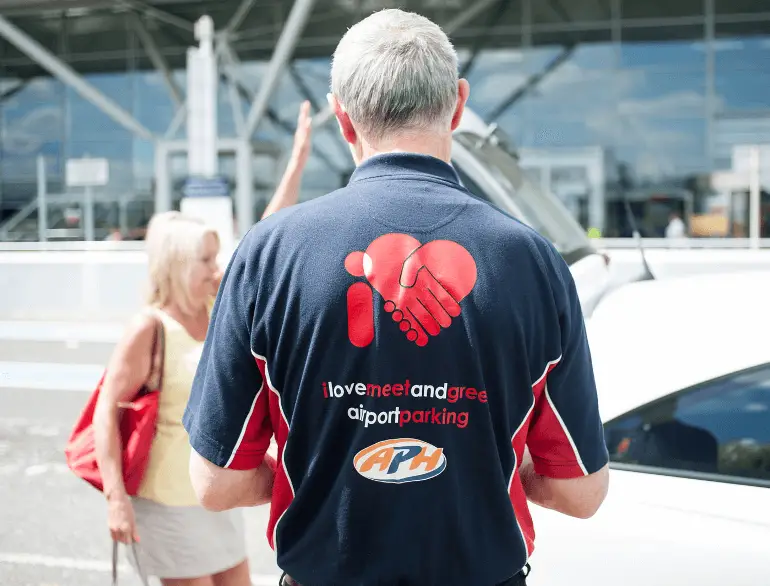 I Love Meet and Greet Gatwick airport parking logo1