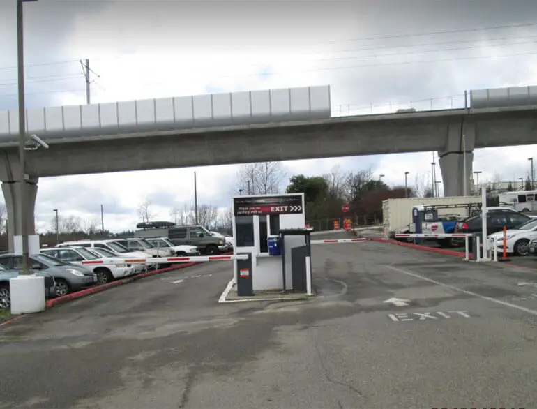 WallyPark Seattle - outdoor valet airport parking logo1