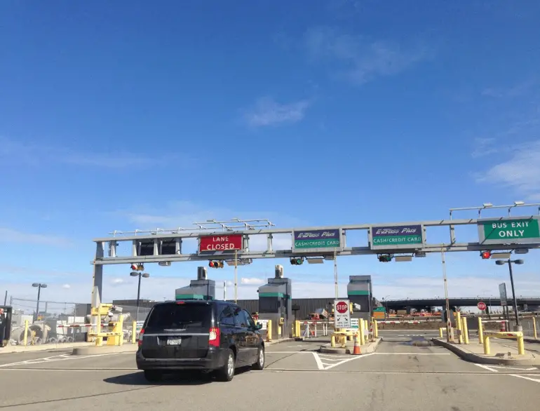 newark airport daily parking p3 logo1