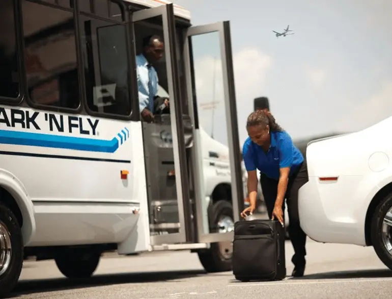 atlanta park 'n fly plus airport parking logo