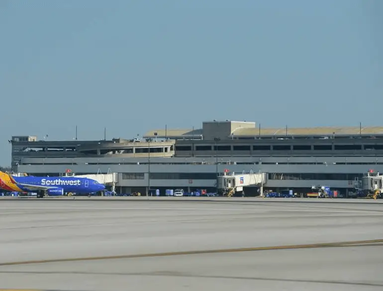 columbus airport walking lot logo